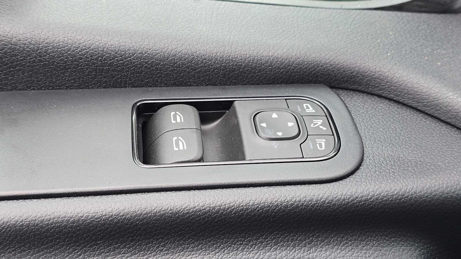 2025 Mercedes-Benz Sprinter Cargo Van 2500 Standard Roof I4 Diesel 144" RWD