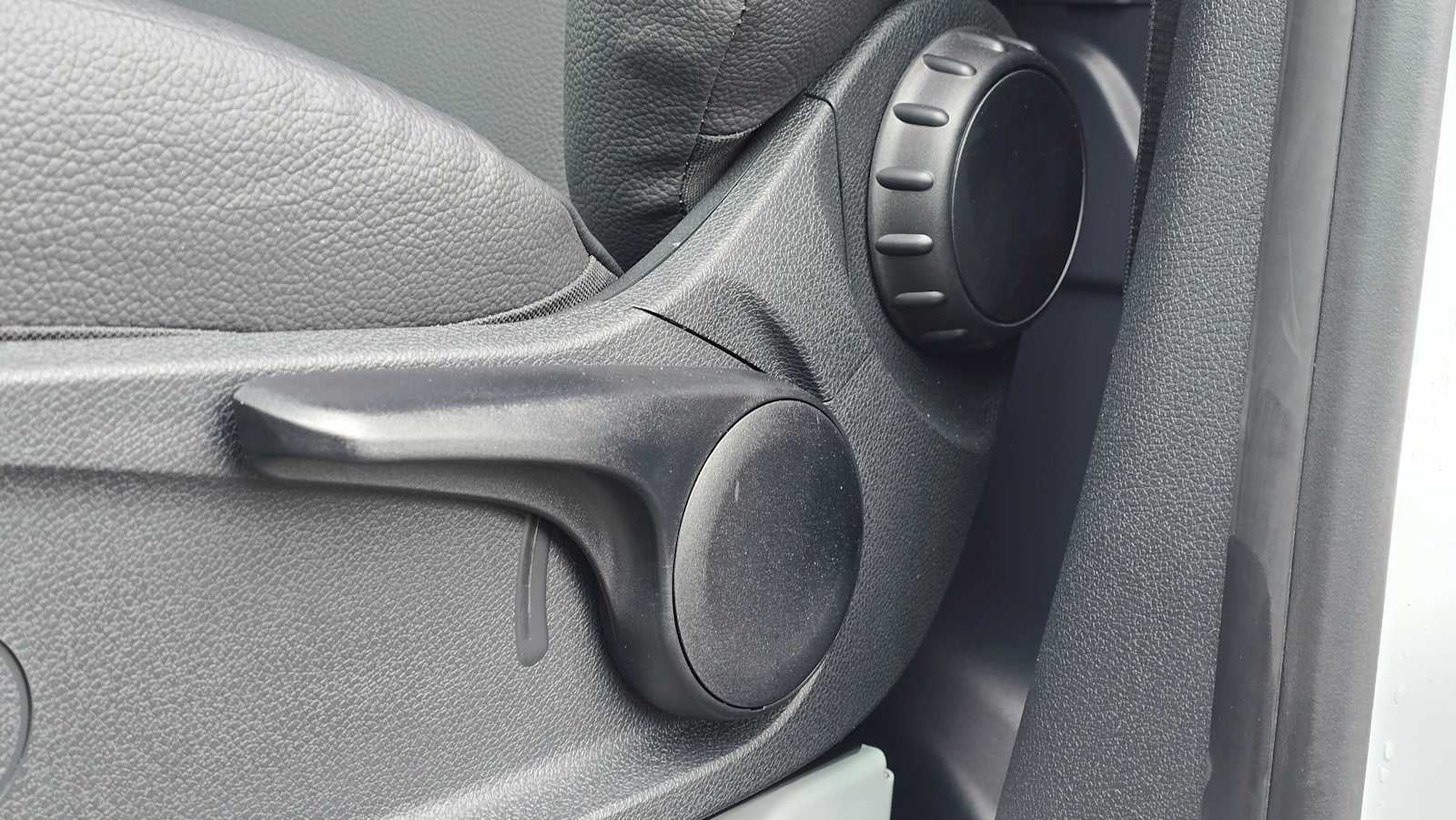 2025 Mercedes-Benz Sprinter Cargo Van 2500 Standard Roof I4 Diesel 144" RWD