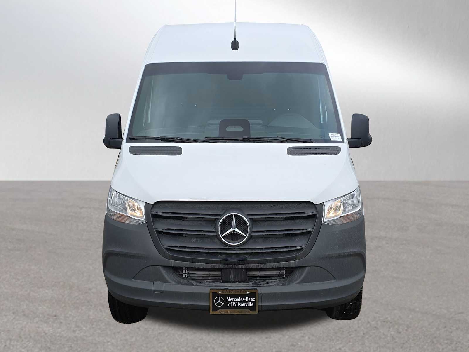 2025 Mercedes-Benz Sprinter Cargo Van 2500 Standard Roof I4 Diesel 144" RWD