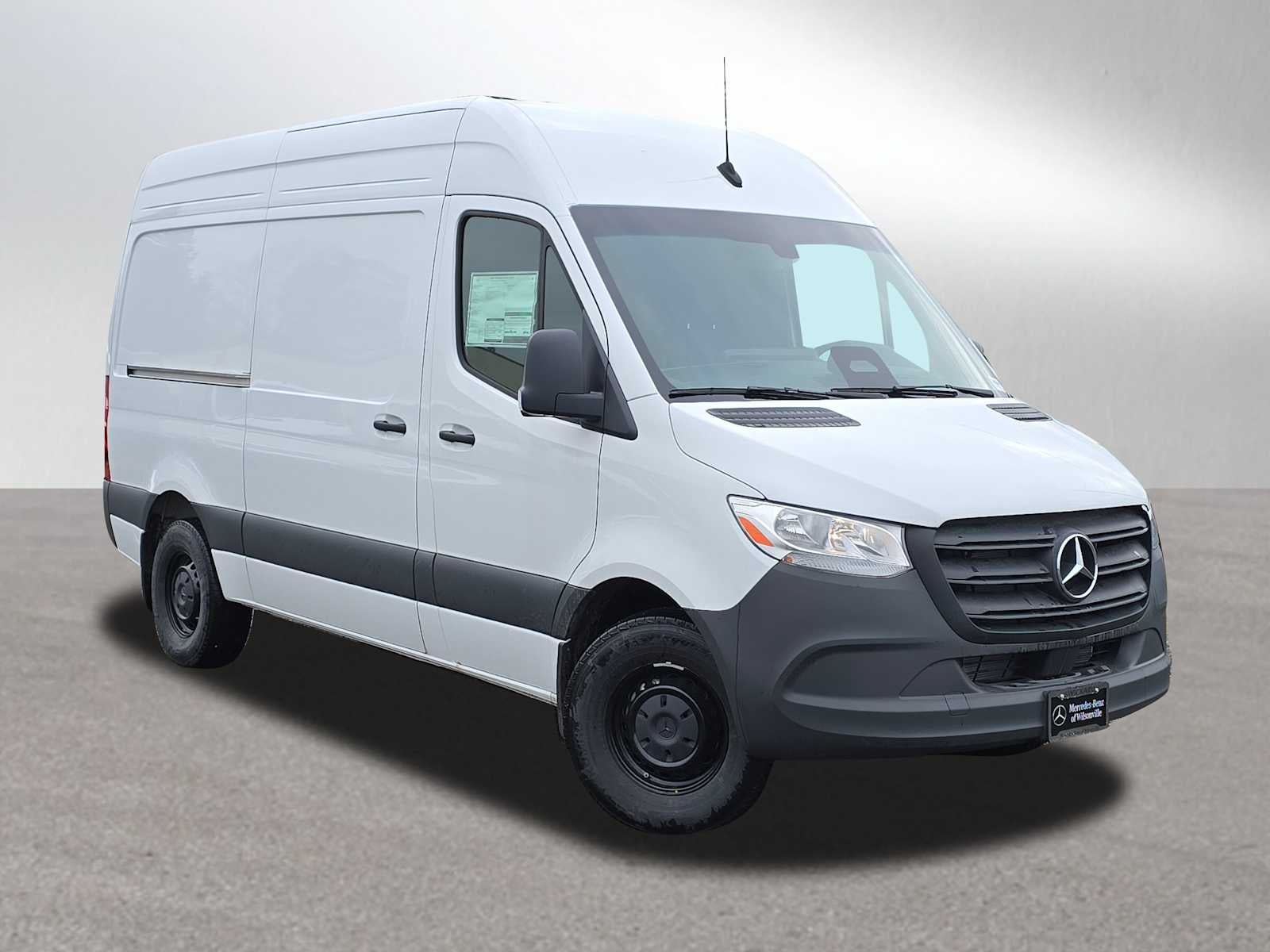 2025 Mercedes-Benz Sprinter Cargo Van 2500 Standard Roof I4 Diesel 144" RWD