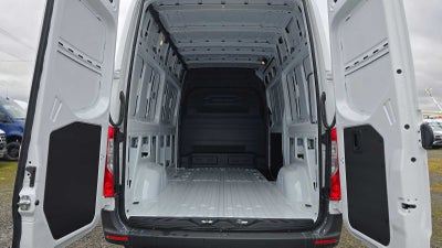 2025 Mercedes-Benz Sprinter Cargo Van 2500 Standard Roof I4 Diesel 144" RWD