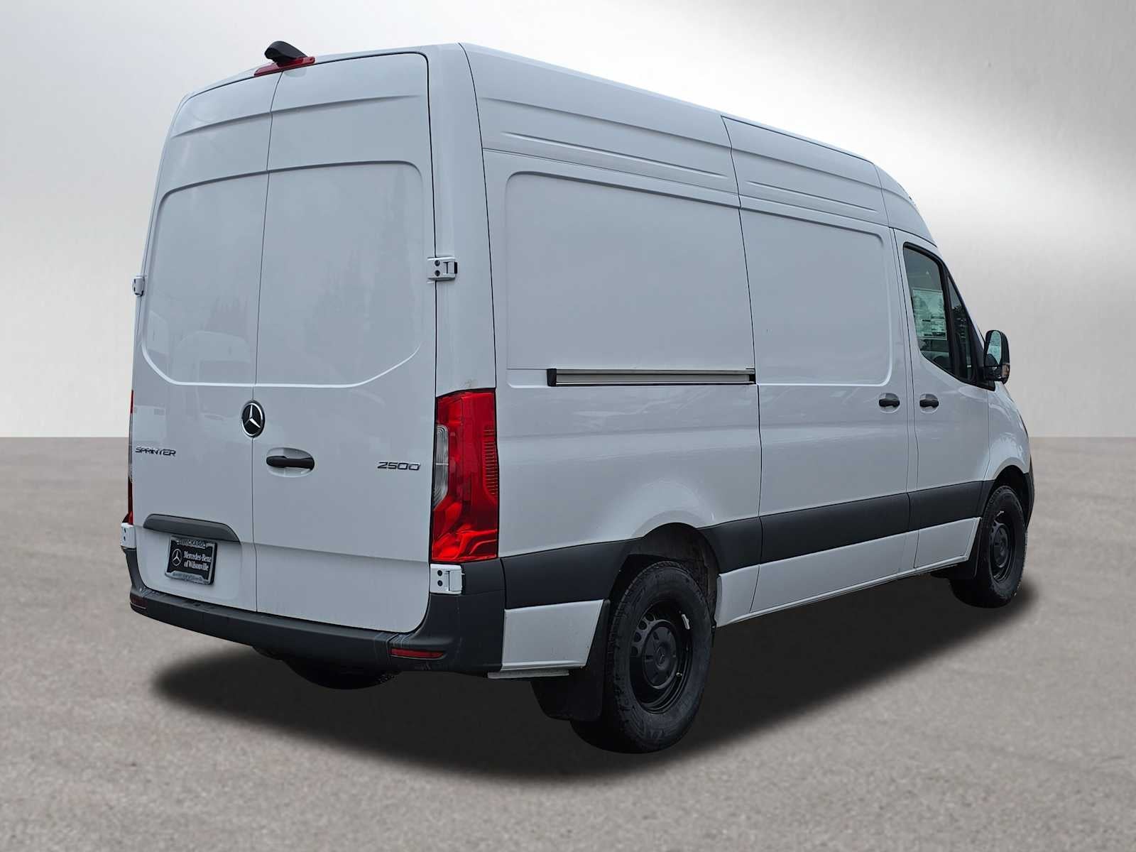 2025 Mercedes-Benz Sprinter Cargo Van 2500 Standard Roof I4 Diesel 144" RWD