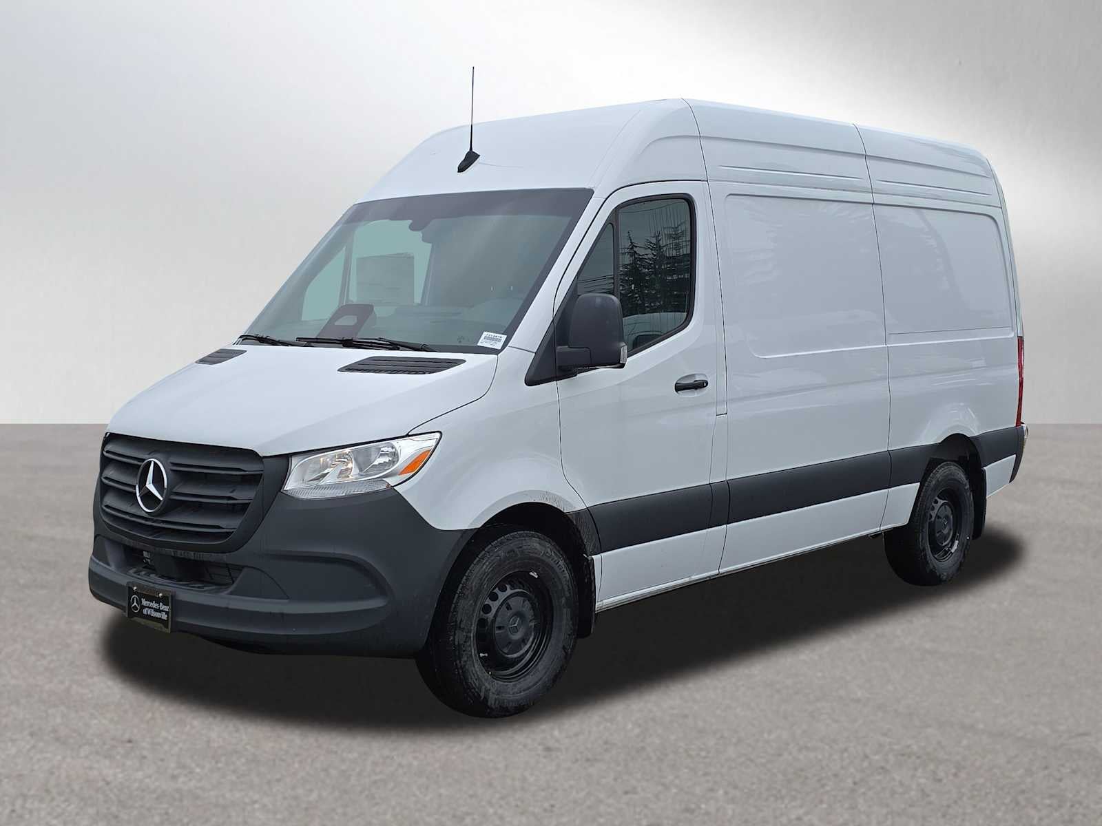 2025 Mercedes-Benz Sprinter Cargo Van 2500 Standard Roof I4 Diesel 144" RWD