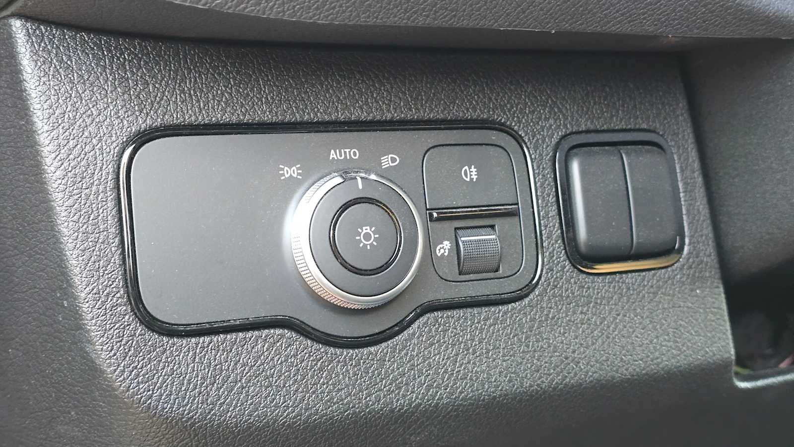 2025 Mercedes-Benz Sprinter Cargo Van 2500 Standard Roof I4 Diesel 144" RWD