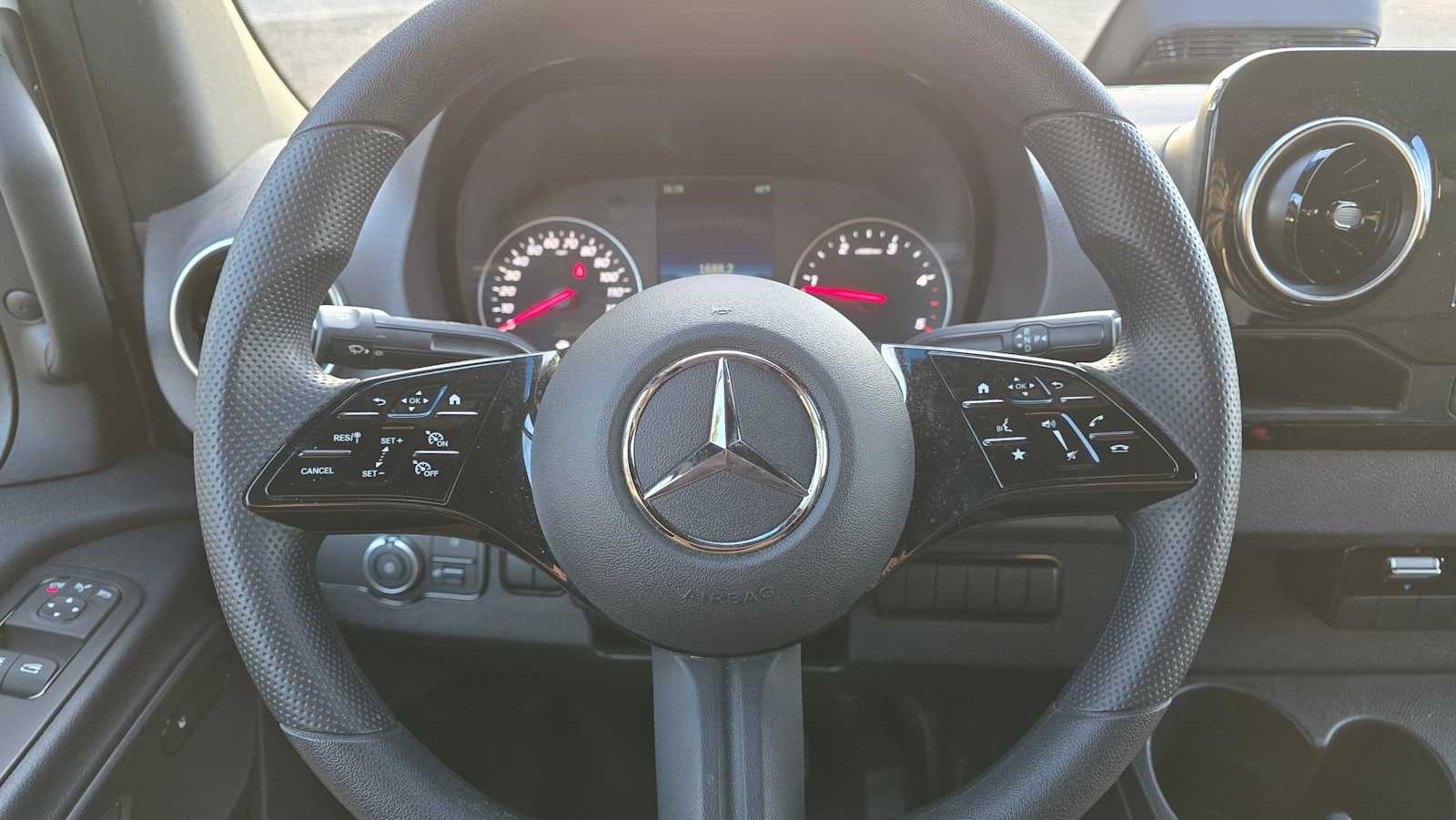 2025 Mercedes-Benz Sprinter Cargo Van 2500 Standard Roof I4 Diesel 144" RWD