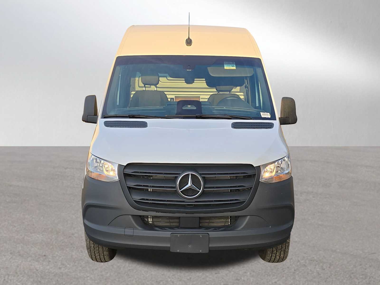 2025 Mercedes-Benz Sprinter Cargo Van 2500 Standard Roof I4 Diesel 144" RWD