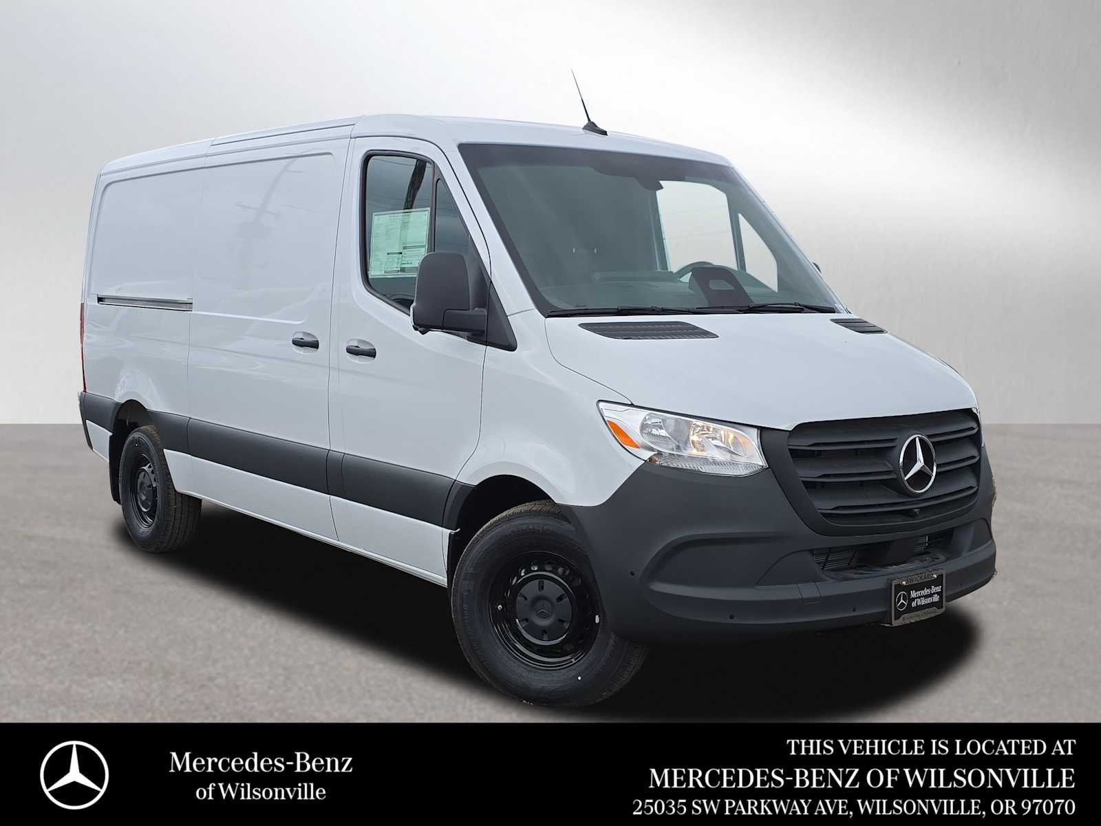 2026 Mercedes-Benz Sprinter 2500 Standard Roof I4 Diesel 144 RWD