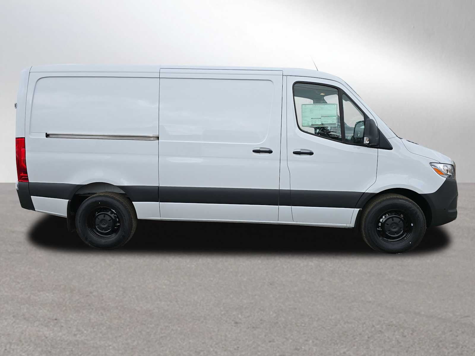 2026 Mercedes-Benz Sprinter 2500 Standard Roof I4 Diesel 144 RWD