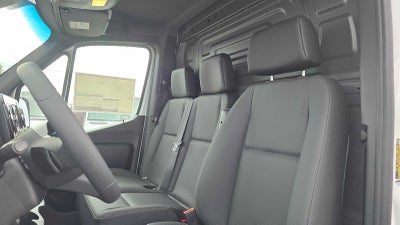 2026 Mercedes-Benz Sprinter 2500 Standard Roof I4 Diesel 144 RWD