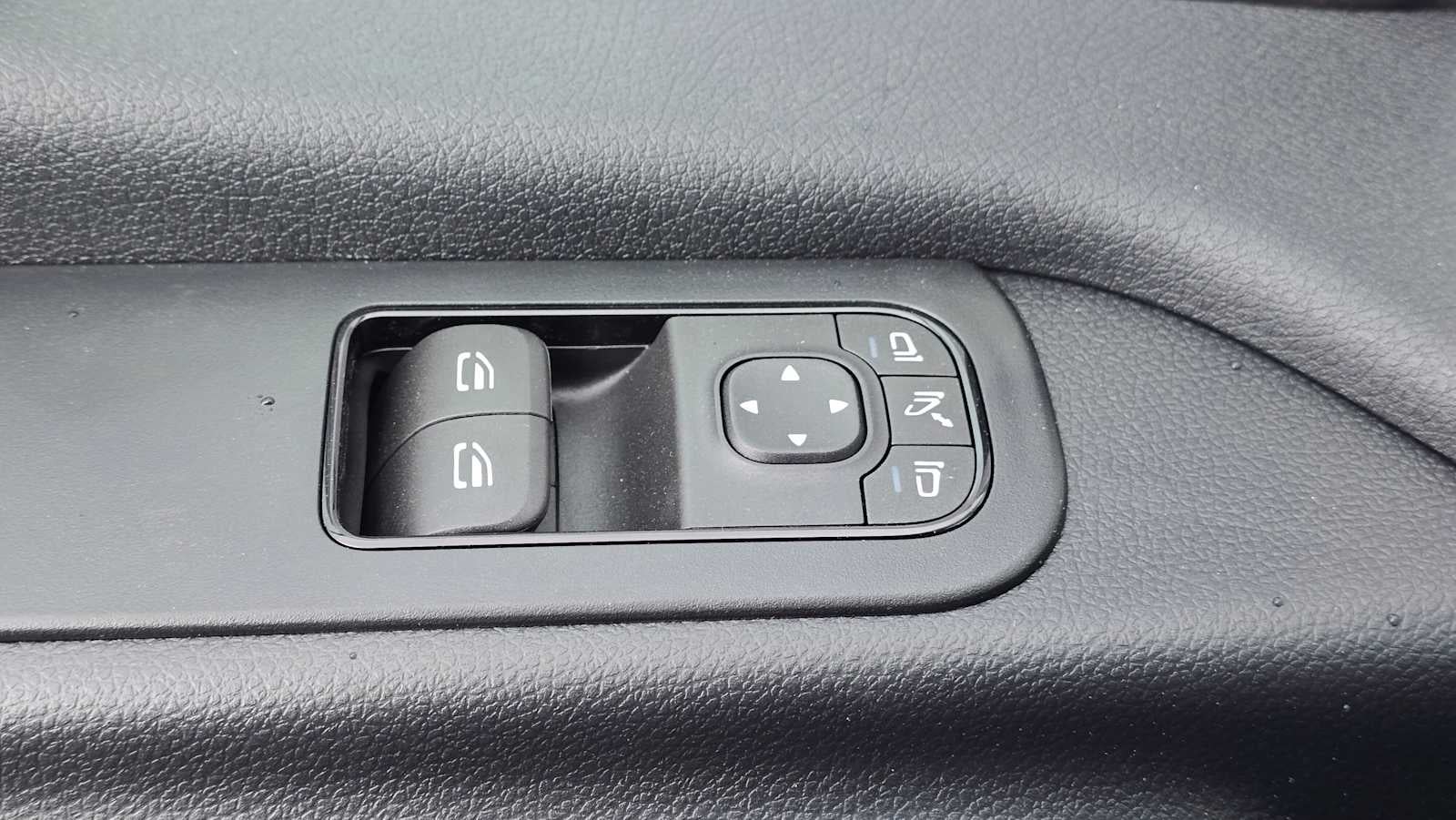 2026 Mercedes-Benz Sprinter 2500 Standard Roof I4 Diesel 144 RWD