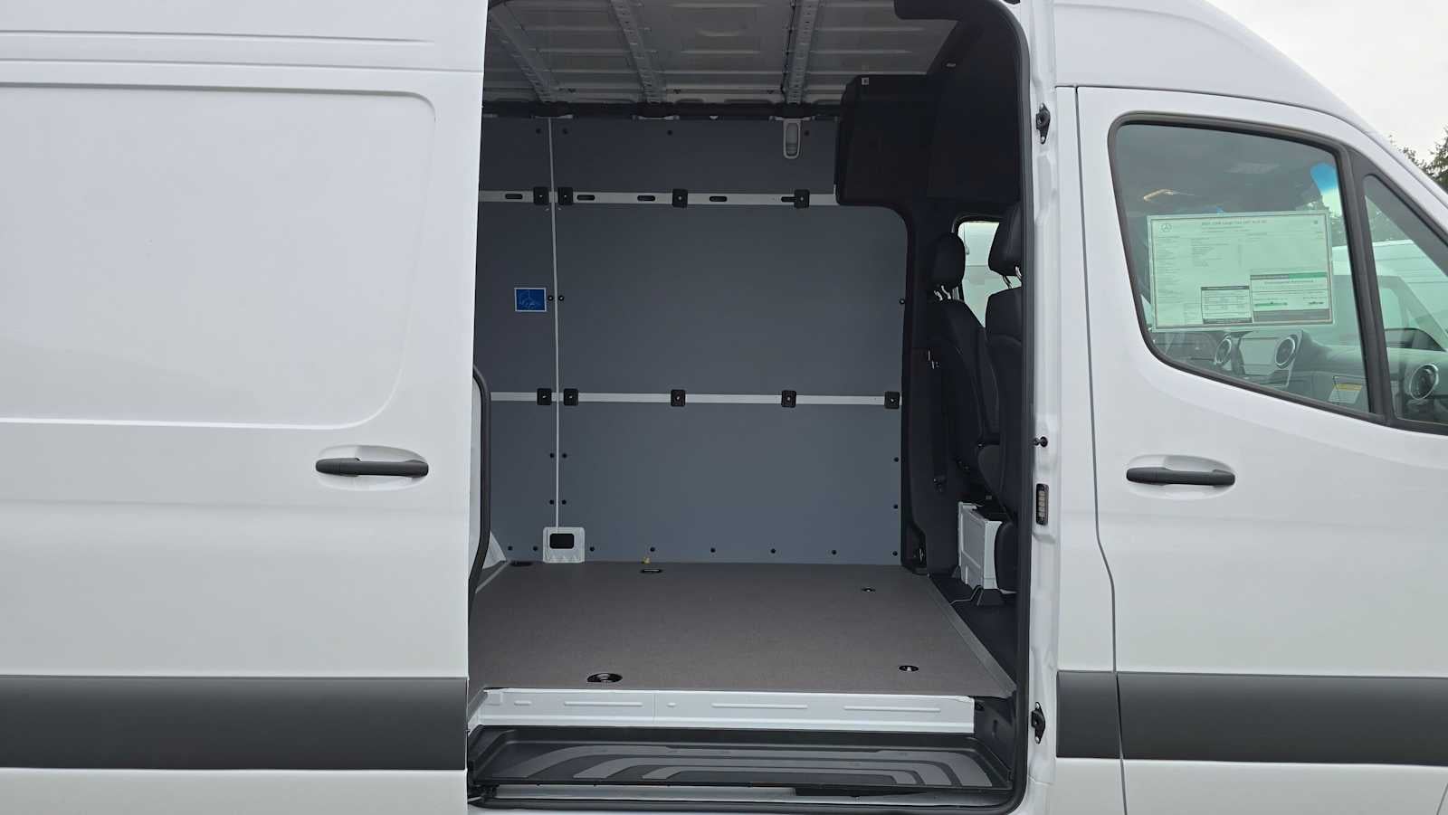 2026 Mercedes-Benz Sprinter 2500 Standard Roof I4 Diesel 144 RWD