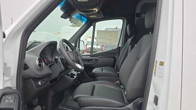 2026 Mercedes-Benz Sprinter 2500 Standard Roof I4 Diesel 144 RWD