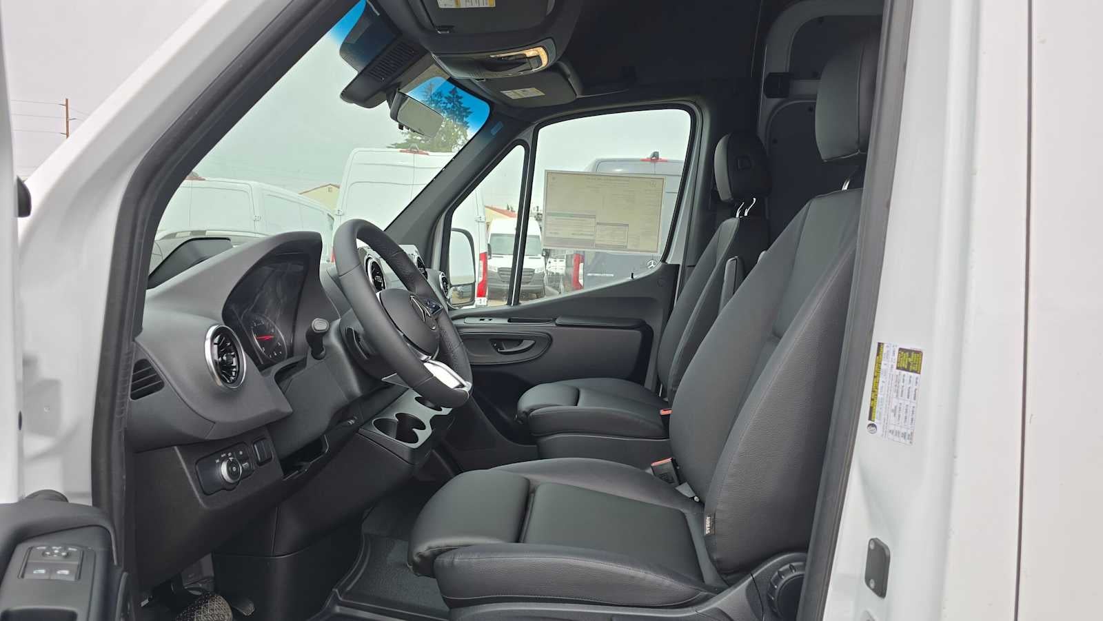 2026 Mercedes-Benz Sprinter 2500 Standard Roof I4 Diesel 144 RWD
