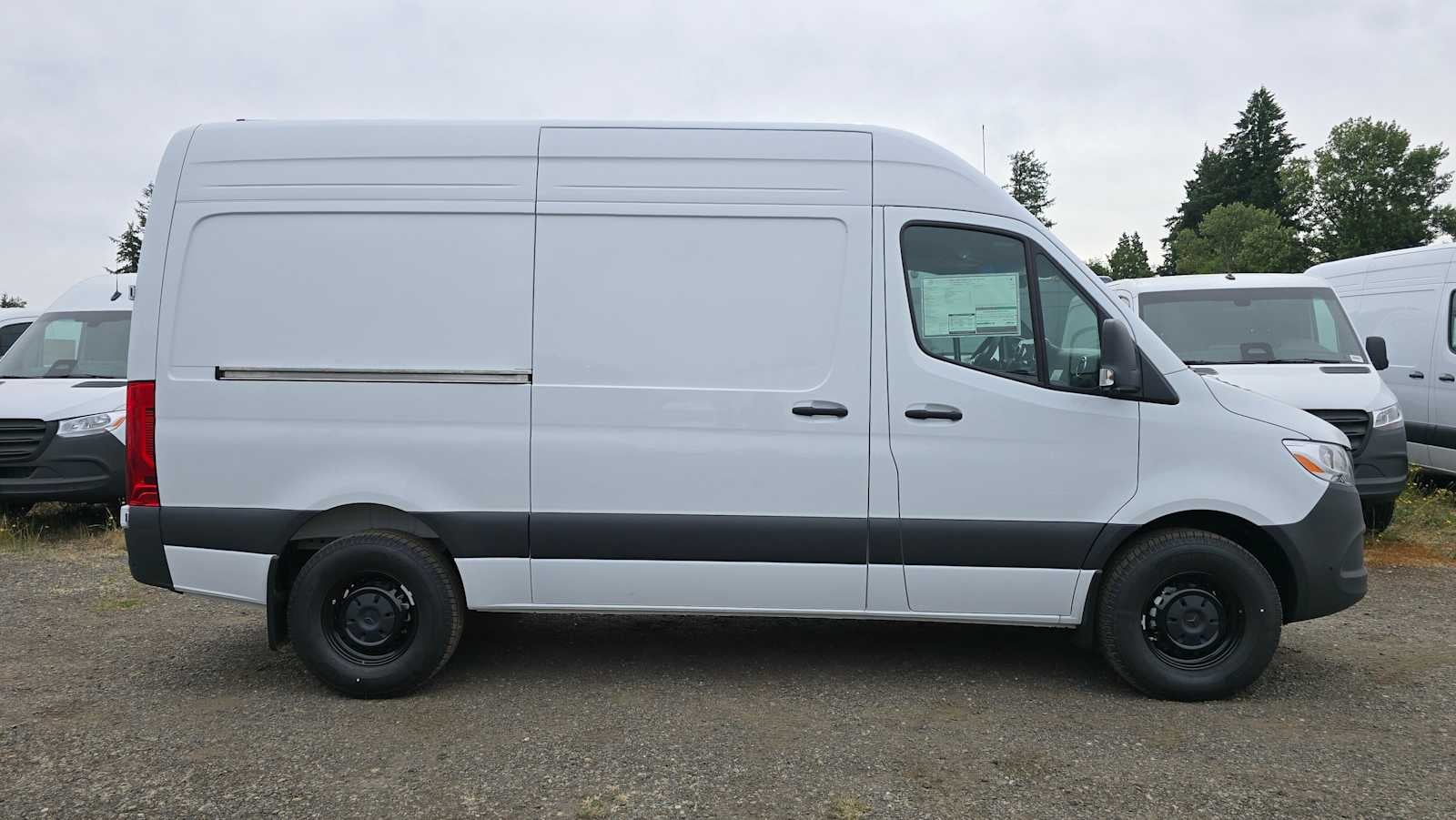 2026 Mercedes-Benz Sprinter 2500 Standard Roof I4 Diesel 144 RWD