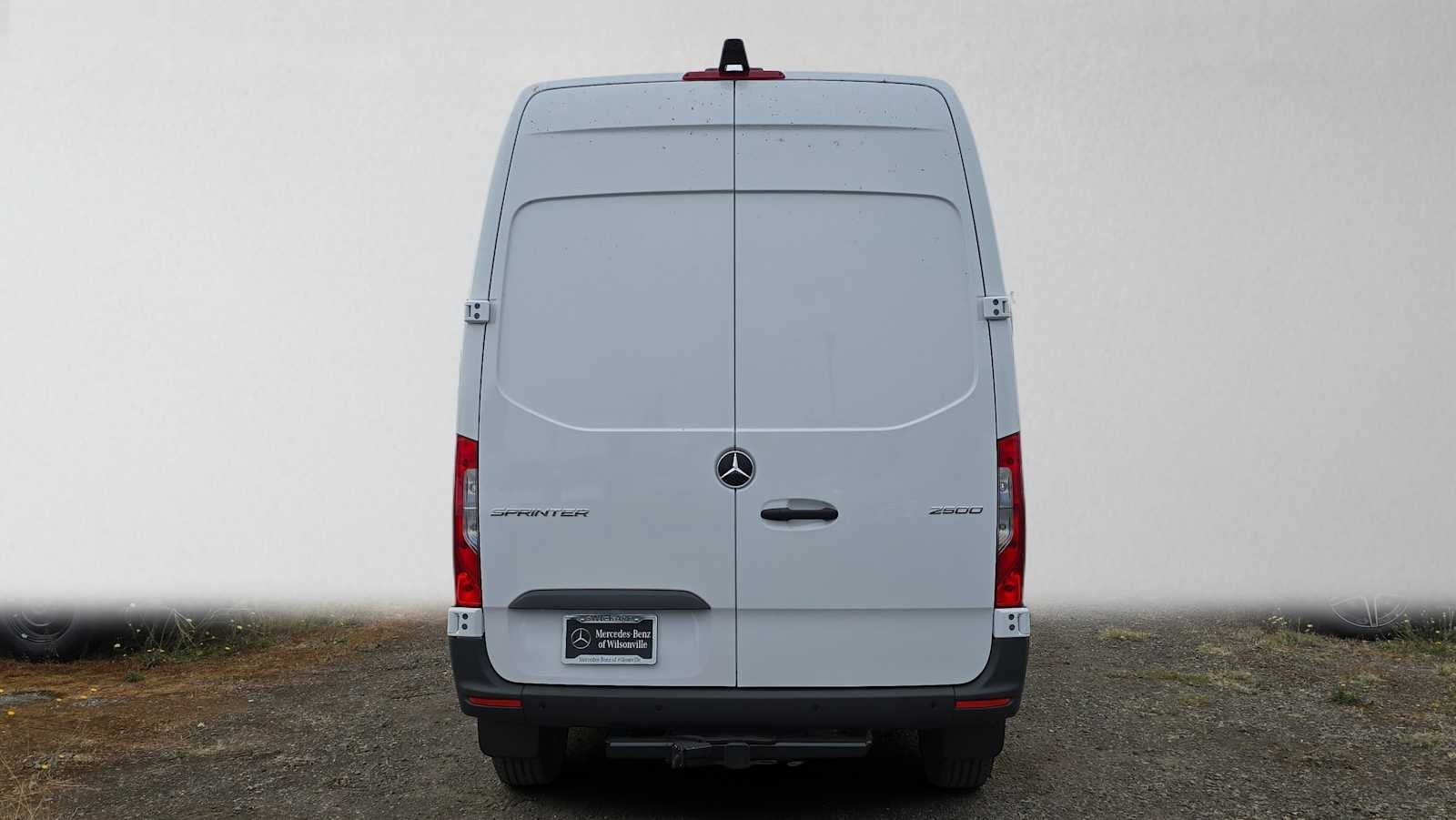 2026 Mercedes-Benz Sprinter 2500 Standard Roof I4 Diesel 144 RWD