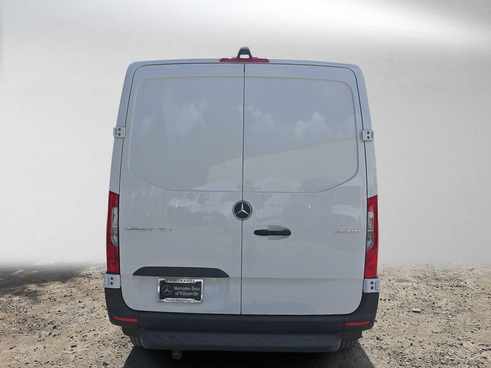 2026 Mercedes-Benz Sprinter Cargo 2500 Standard Roof I4 Diesel 144 RWD