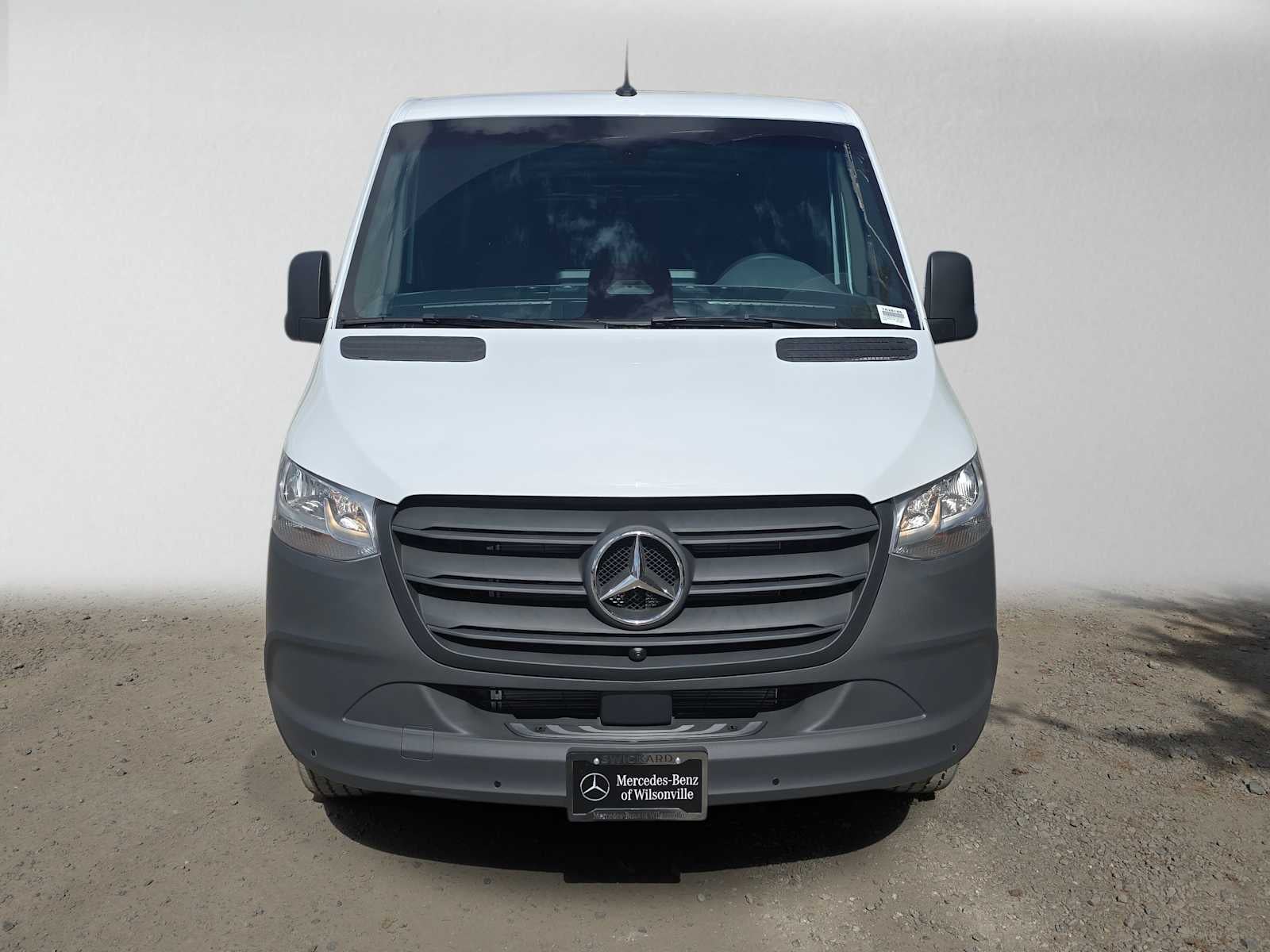 2026 Mercedes-Benz Sprinter Cargo 2500 Standard Roof I4 Diesel 144 RWD