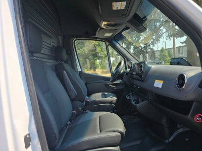 2026 Mercedes-Benz Sprinter Cargo 2500 Standard Roof I4 Diesel 144 RWD