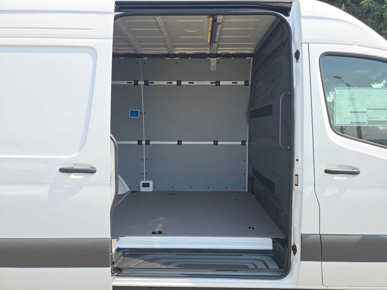 2026 Mercedes-Benz Sprinter Cargo 2500 Standard Roof I4 Diesel 144 RWD