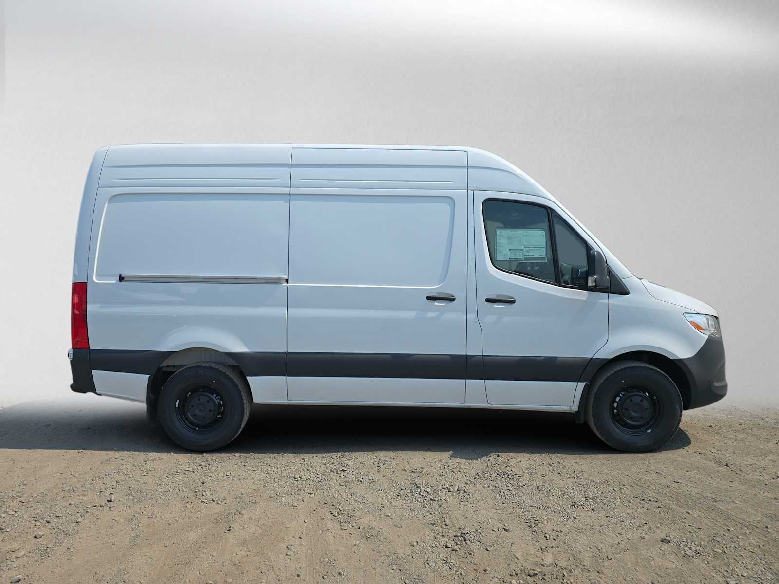 2026 Mercedes-Benz Sprinter Cargo 2500 Standard Roof I4 Diesel 144 RWD
