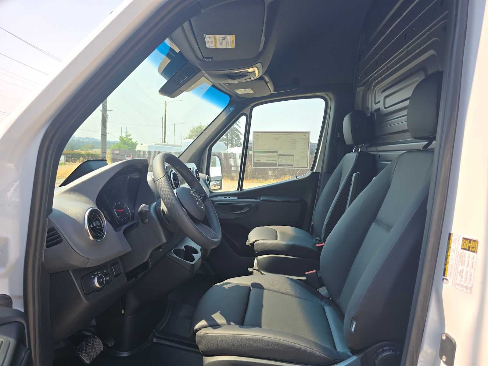 2026 Mercedes-Benz Sprinter Cargo 2500 Standard Roof I4 Diesel 144 RWD