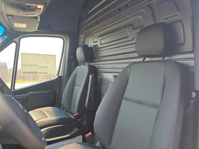 2026 Mercedes-Benz Sprinter Cargo 2500 Standard Roof I4 Diesel 144 RWD