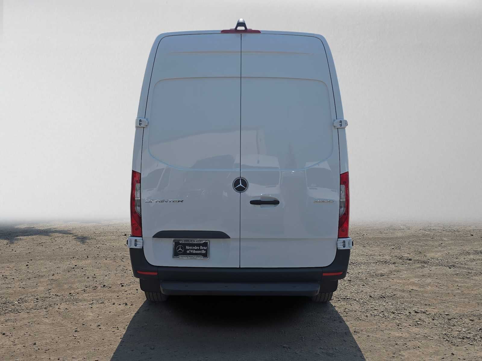 2026 Mercedes-Benz Sprinter Cargo 2500 Standard Roof I4 Diesel 144 RWD