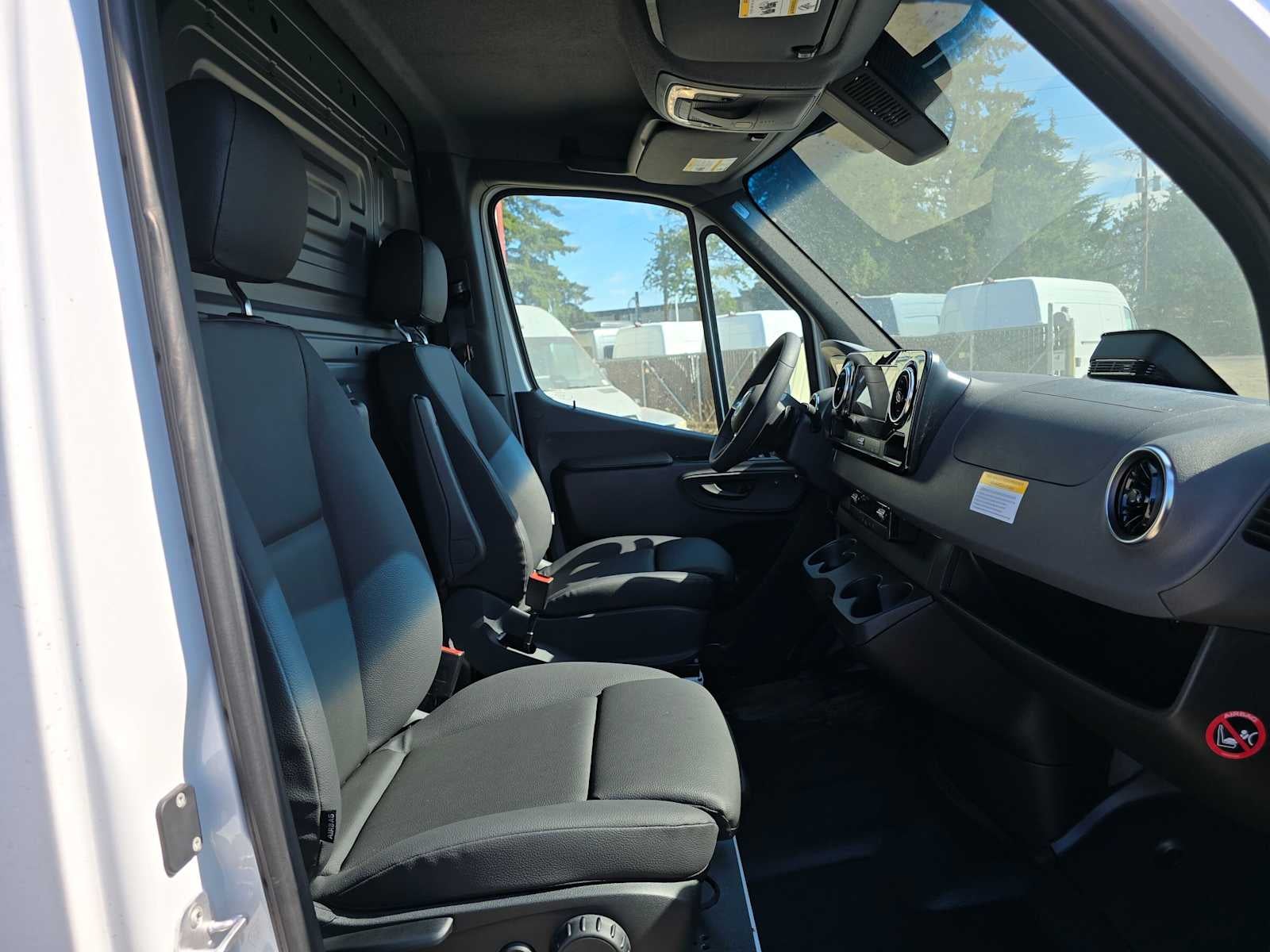 2026 Mercedes-Benz Sprinter 2500 Standard Roof I4 Diesel 144 RWD