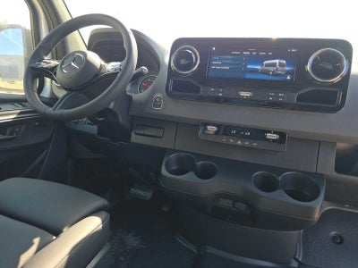 2026 Mercedes-Benz Sprinter 2500 Standard Roof I4 Diesel 144 RWD