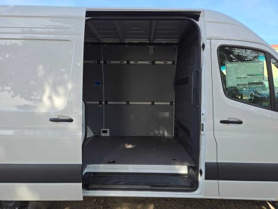 2026 Mercedes-Benz Sprinter Cargo 2500 Standard Roof I4 Diesel 144 RWD