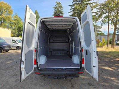 2026 Mercedes-Benz Sprinter Cargo 2500 Standard Roof I4 Diesel 144 RWD