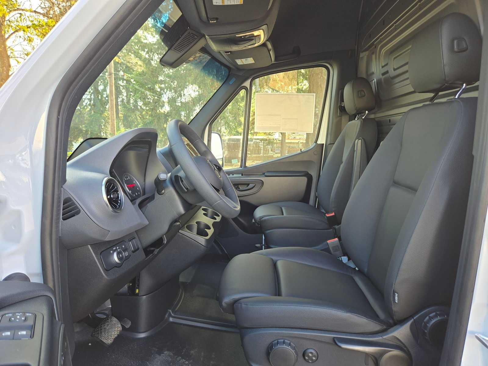 2026 Mercedes-Benz Sprinter Cargo 2500 Standard Roof I4 Diesel 144 RWD
