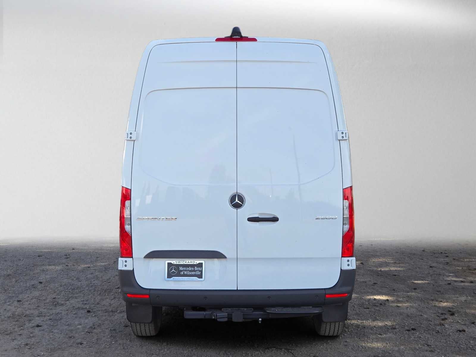 2026 Mercedes-Benz Sprinter Cargo 2500 Standard Roof I4 Diesel 144 RWD