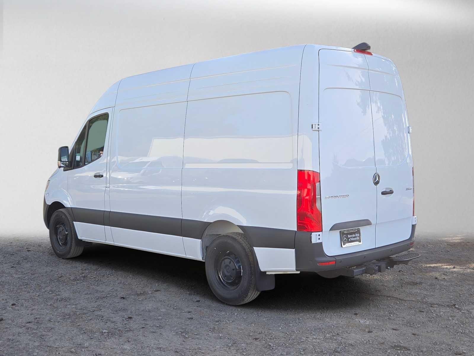 2026 Mercedes-Benz Sprinter Cargo 2500 Standard Roof I4 Diesel 144 RWD