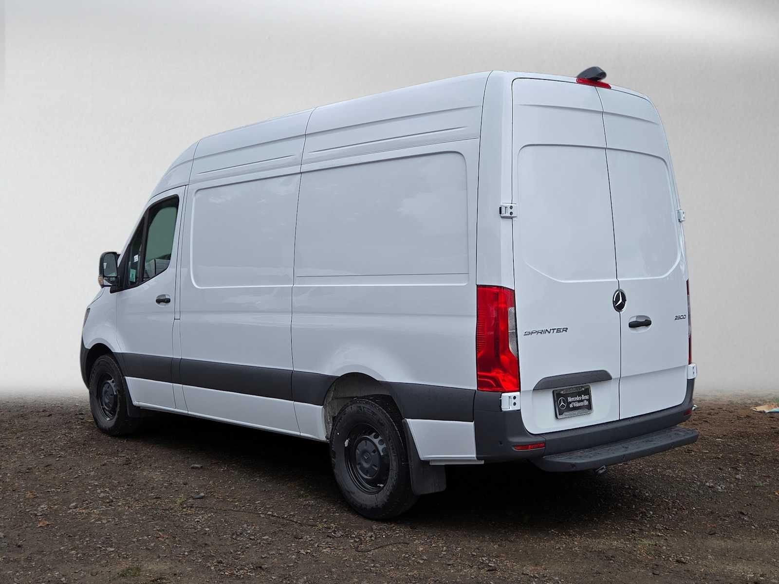 2026 Mercedes-Benz Sprinter Cargo 2500 Standard Roof I4 Diesel 144 RWD