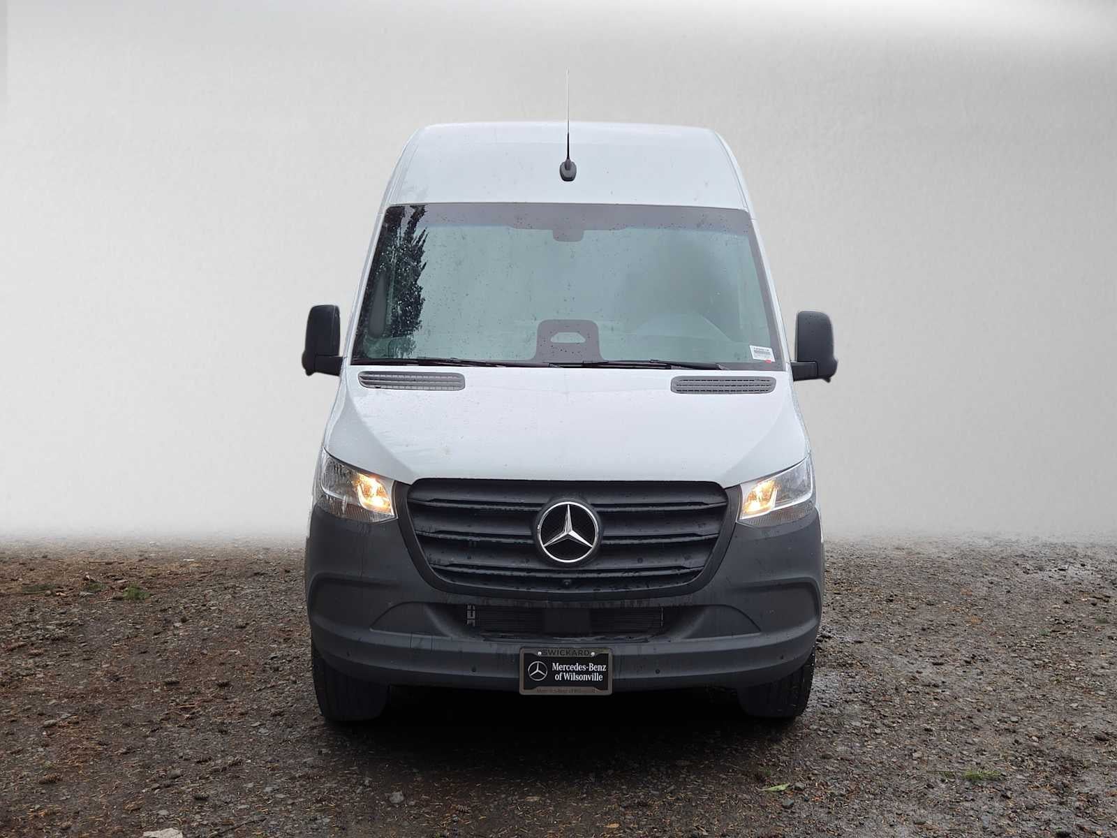 2026 Mercedes-Benz Sprinter Cargo 2500 Standard Roof I4 Diesel 144 RWD