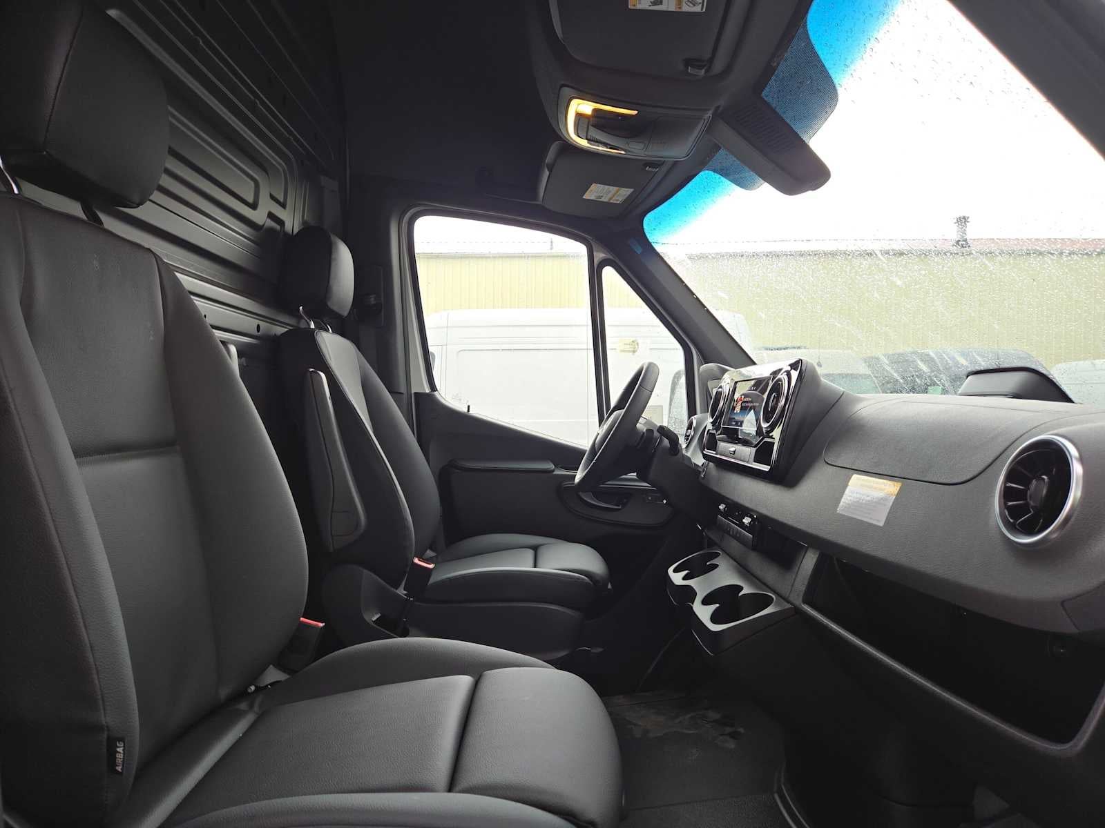 2026 Mercedes-Benz Sprinter Cargo 2500 Standard Roof I4 Diesel 144 RWD