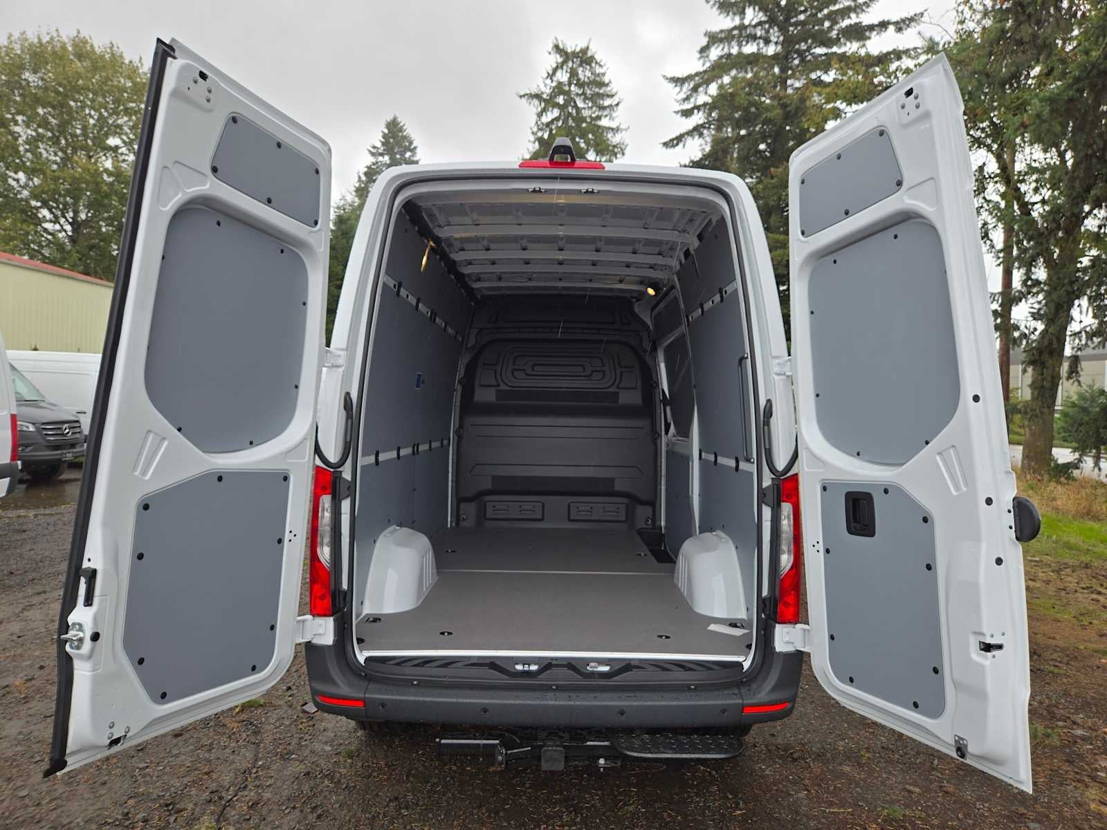 2026 Mercedes-Benz Sprinter Cargo 2500 Standard Roof I4 Diesel 144 RWD
