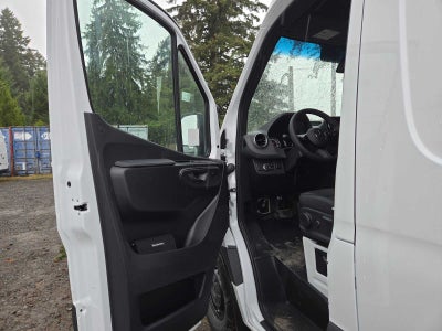 2026 Mercedes-Benz Sprinter Cargo 2500 Standard Roof I4 Diesel 144 RWD