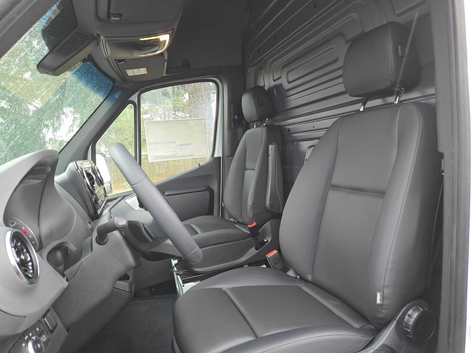 2026 Mercedes-Benz Sprinter Cargo 2500 Standard Roof I4 Diesel 144 RWD