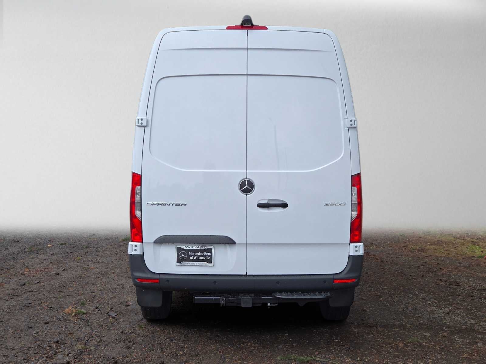 2026 Mercedes-Benz Sprinter Cargo 2500 Standard Roof I4 Diesel 144 RWD