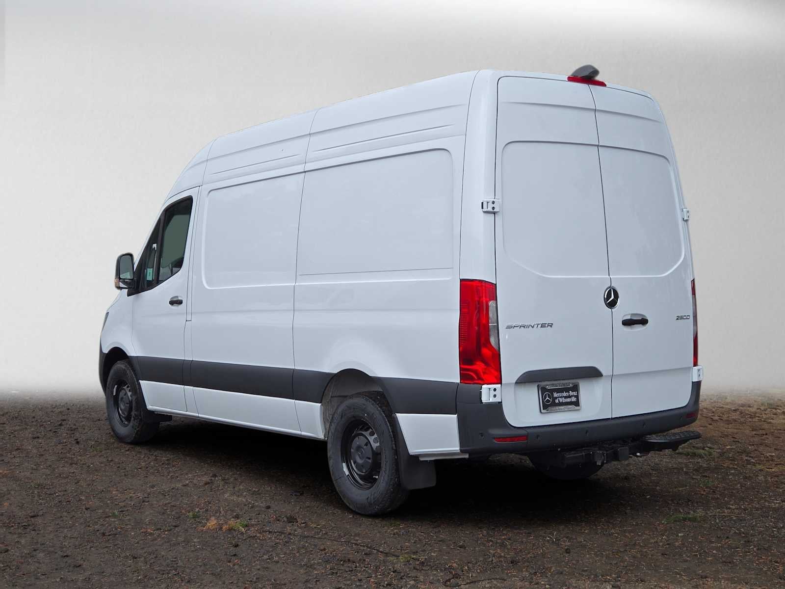 2026 Mercedes-Benz Sprinter Cargo 2500 Standard Roof I4 Diesel 144 RWD