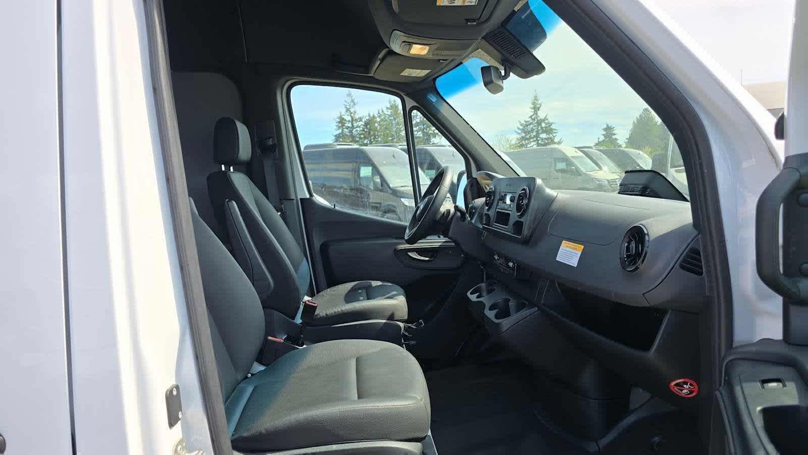 2025 Mercedes-Benz Sprinter Cargo Van 2500 Standard Roof I4 Diesel 144 RWD