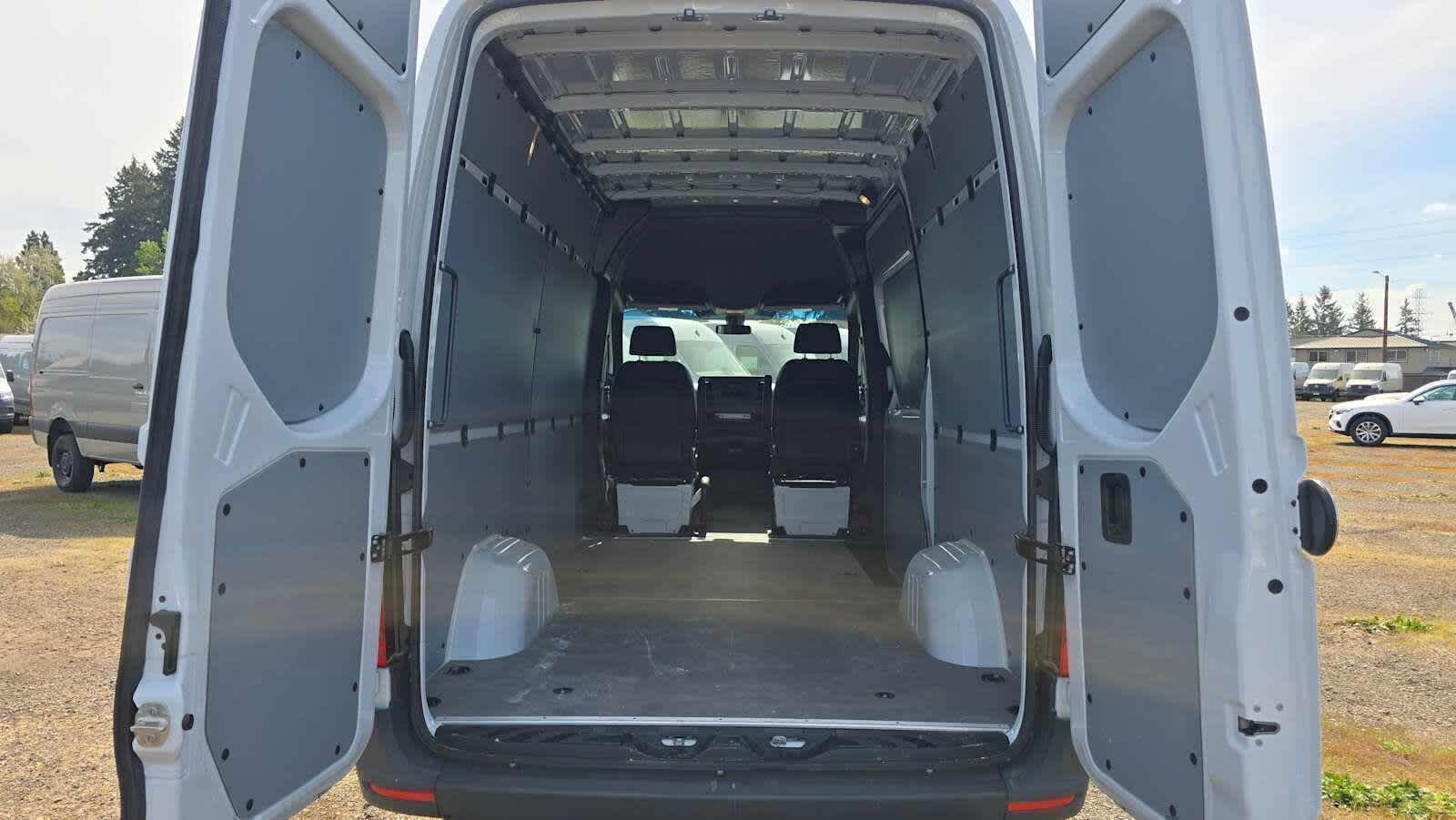 2025 Mercedes-Benz Sprinter Cargo Van 2500 Standard Roof I4 Diesel 144 RWD