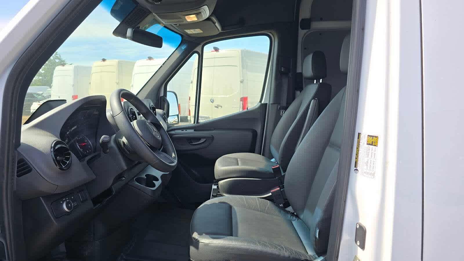 2025 Mercedes-Benz Sprinter Cargo Van 2500 Standard Roof I4 Diesel 144 RWD