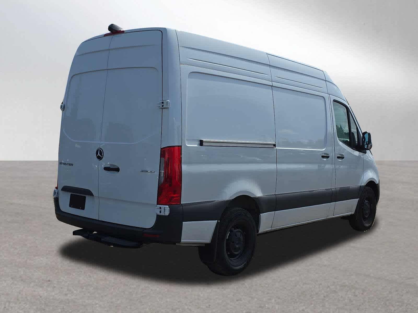 2025 Mercedes-Benz Sprinter Cargo Van 2500 Standard Roof I4 Diesel 144 RWD