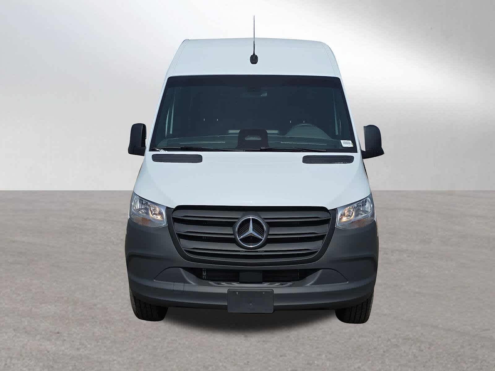 2025 Mercedes-Benz Sprinter Cargo Van 2500 Standard Roof I4 Diesel 144 RWD