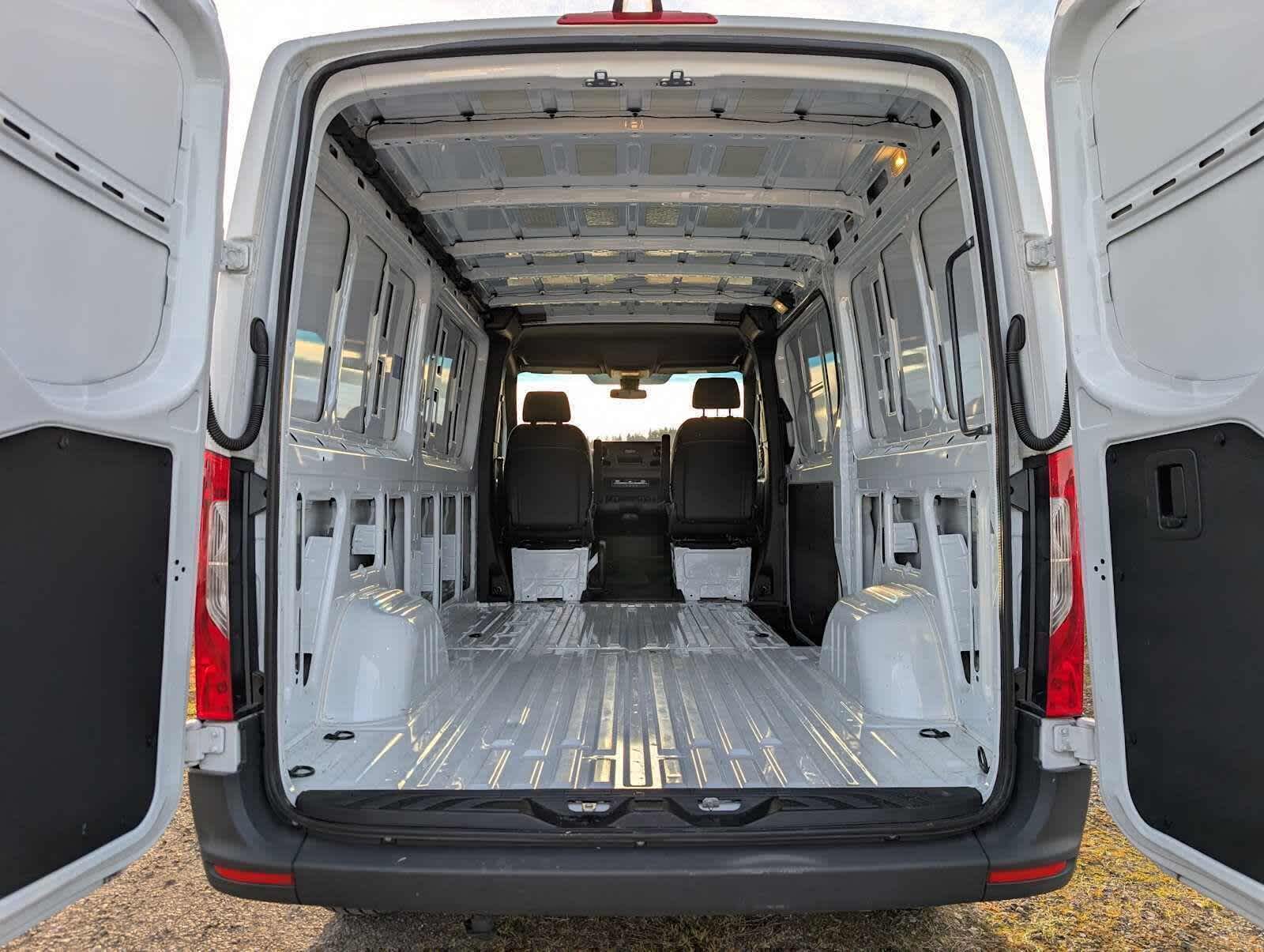 2025 Mercedes-Benz Sprinter Cargo Van 2500 Standard Roof I4 Diesel 144 RWD