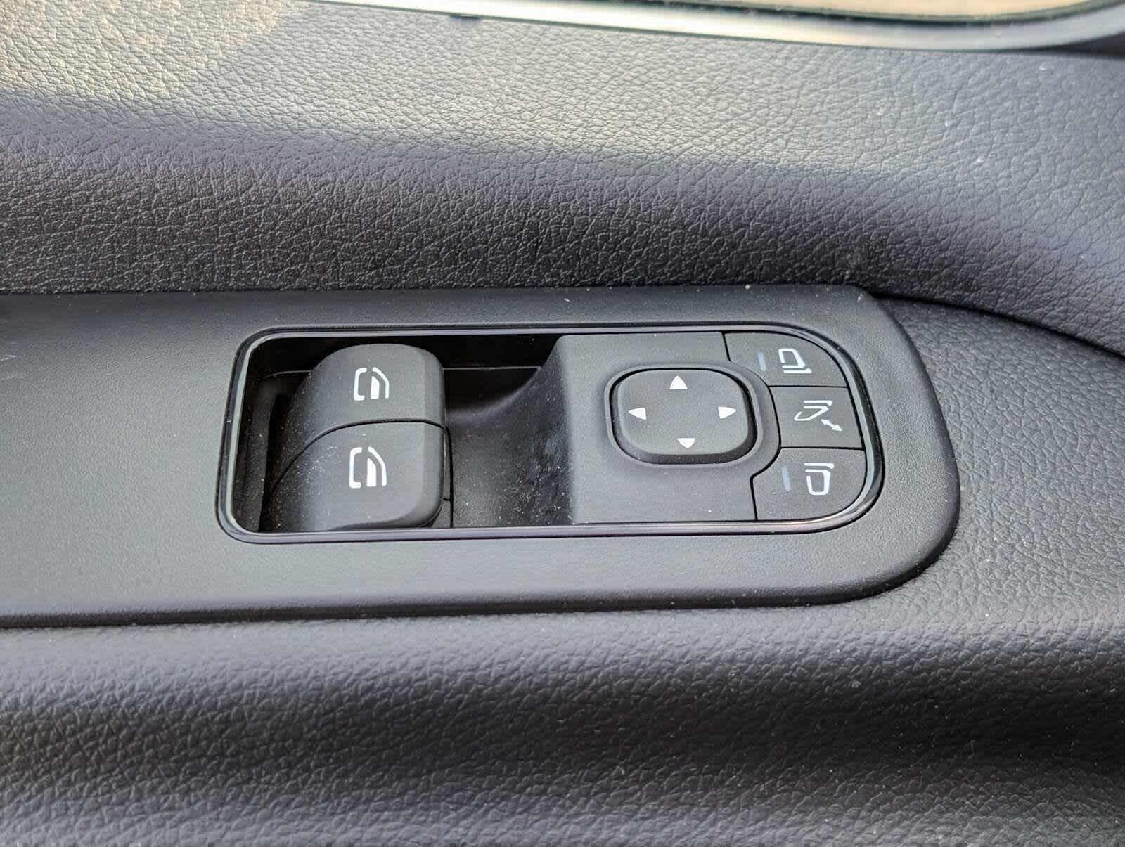 2025 Mercedes-Benz Sprinter Cargo Van 2500 Standard Roof I4 Diesel 144 RWD