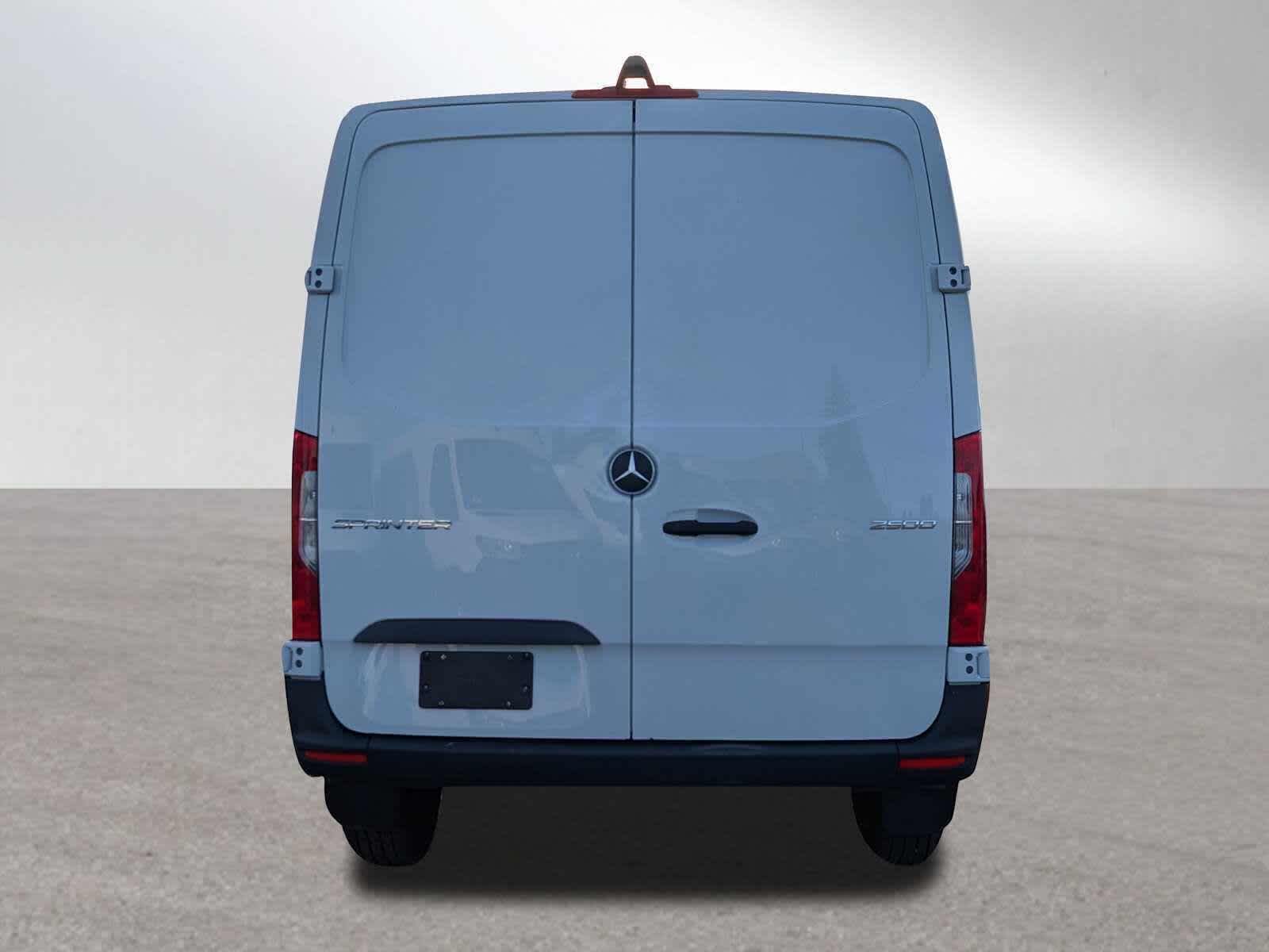 2025 Mercedes-Benz Sprinter Cargo Van 2500 Standard Roof I4 Diesel 144 RWD